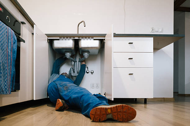 Professional Drain Cleaning technician working in Wildwood, TN